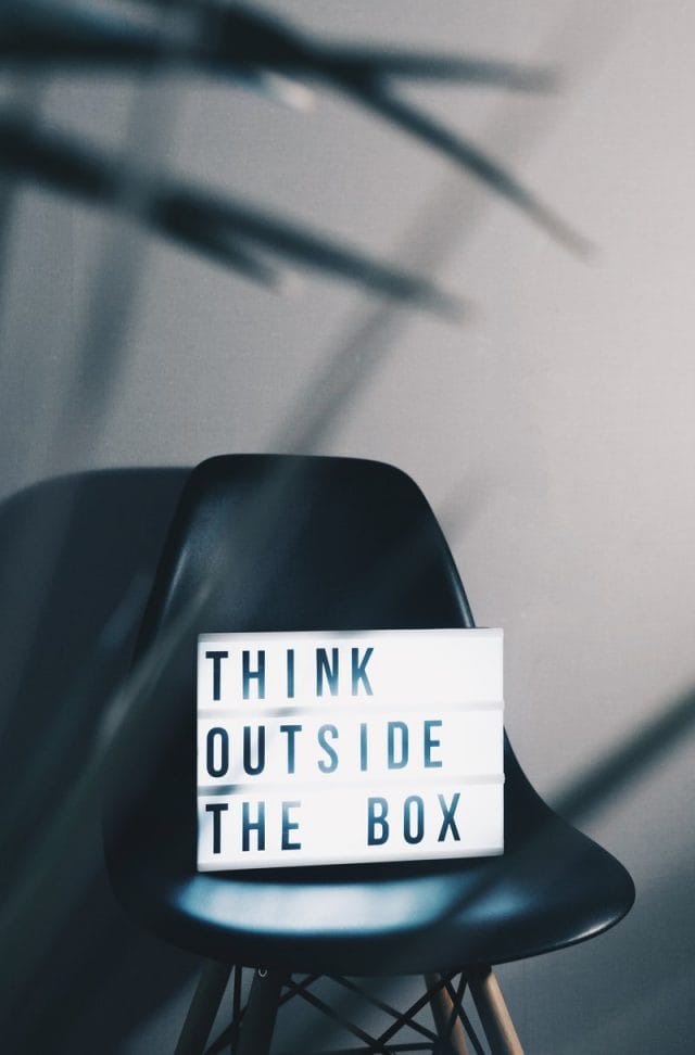 Think out of the box mampu menghasilkan karakter khas akun Instagram Anda